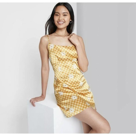 Women's Size Medium Notch Slip Dress Wild Fable Yellow Check Floral - Picture 1 of 11